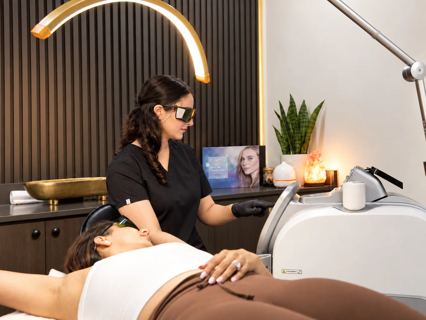 A body treatment at Skinholic Aesthetics & Laser