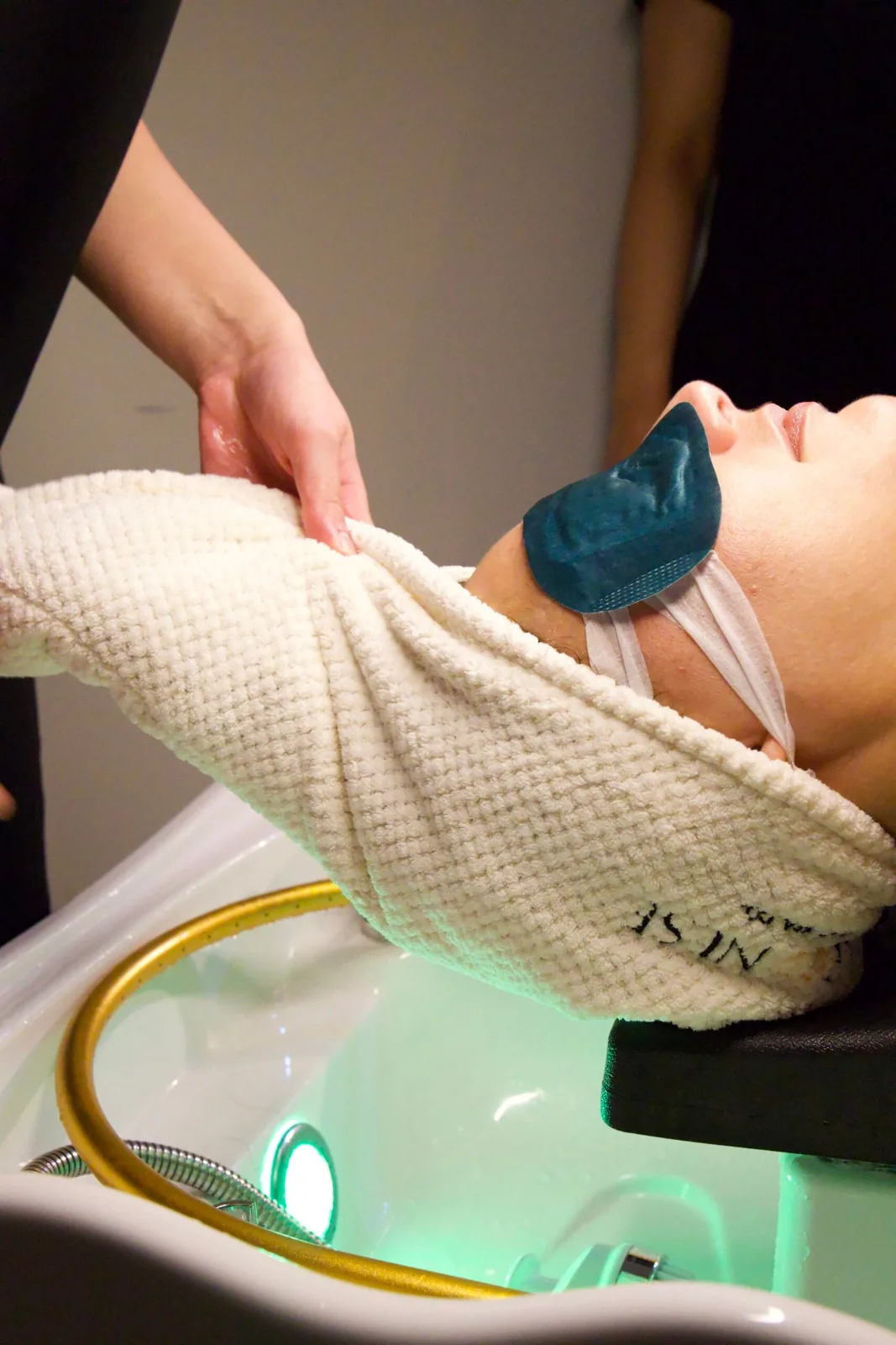 Japanese Head Spa at Skinholic Aesthetics & Laser, in the treatment room