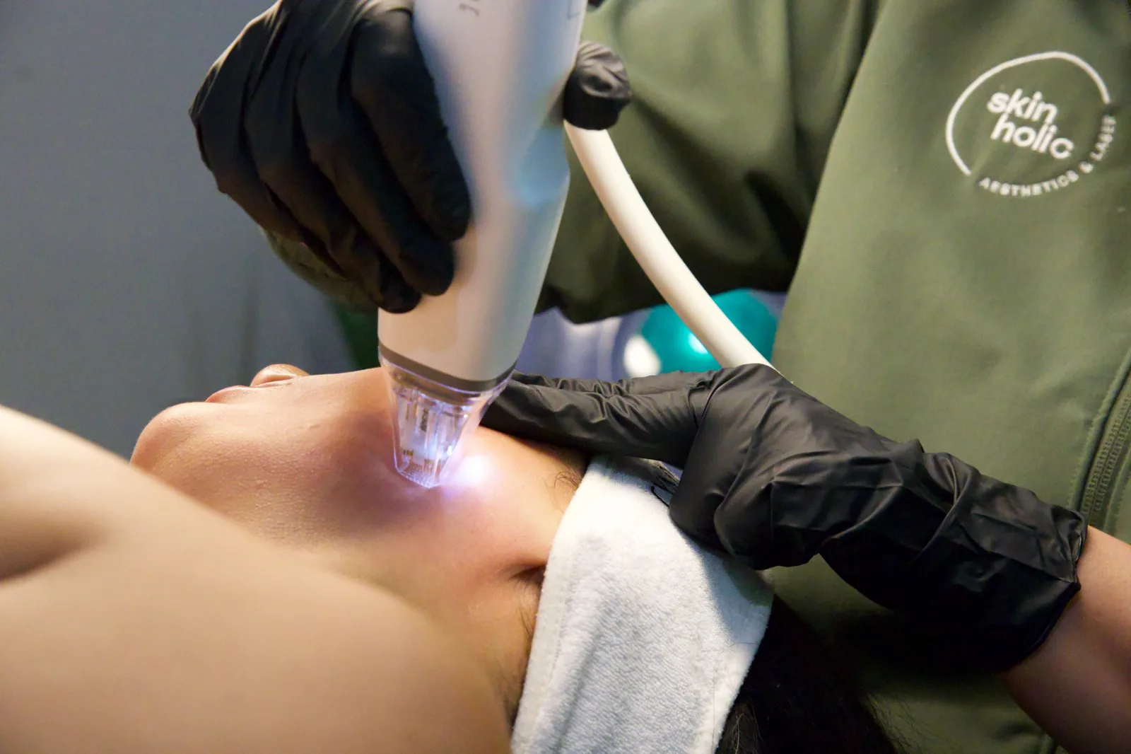 Scar Relaxation at Skinholic Aesthetics & Laser, in the treatment room